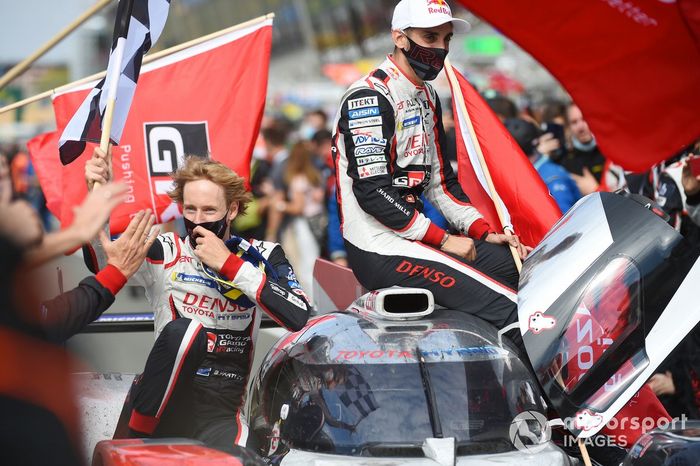 Ganadores #8 Toyota Gazoo Racing Toyota TS050: Sebastien Buemi, Kazuki Nakajima, Brendon Hartley