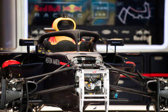 Red Bull Racing RB14, dettaglio della sospensione anteriore