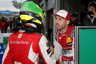 Yarış galibi Mick Schumacher, PREMA Theodore Racing Dallara F317 - Mercedes-Benz ve René Rast, Audi Sport Team Rosberg