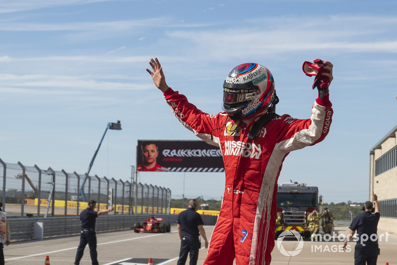 Kimi Raikkonen, Ferrari dans le parc fermé