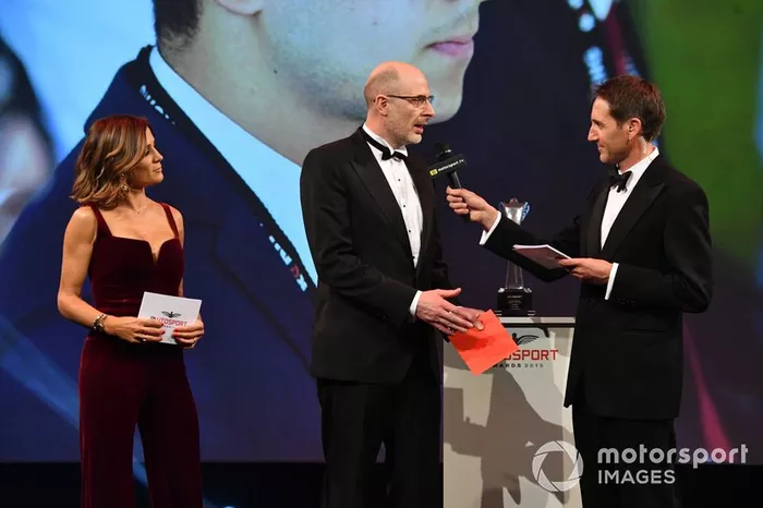 Entrega del premio al Ingeniero del Futuro