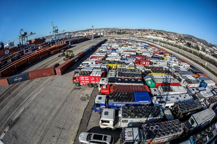Embarque en Marsella del Dakar 2020
