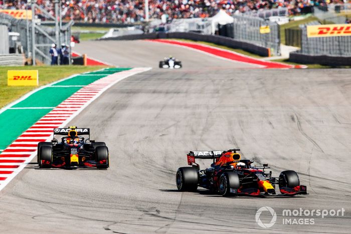 Max Verstappen, Red Bull Racing RB16B, Sergio Pérez, Red Bull Racing RB16B