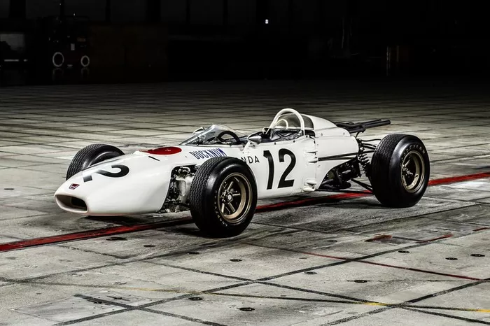 Honda RA272