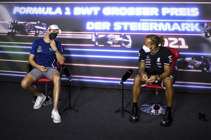 Nicholas Latifi, Williams, Lewis Hamilton, Mercedes en la conferencia de prensa