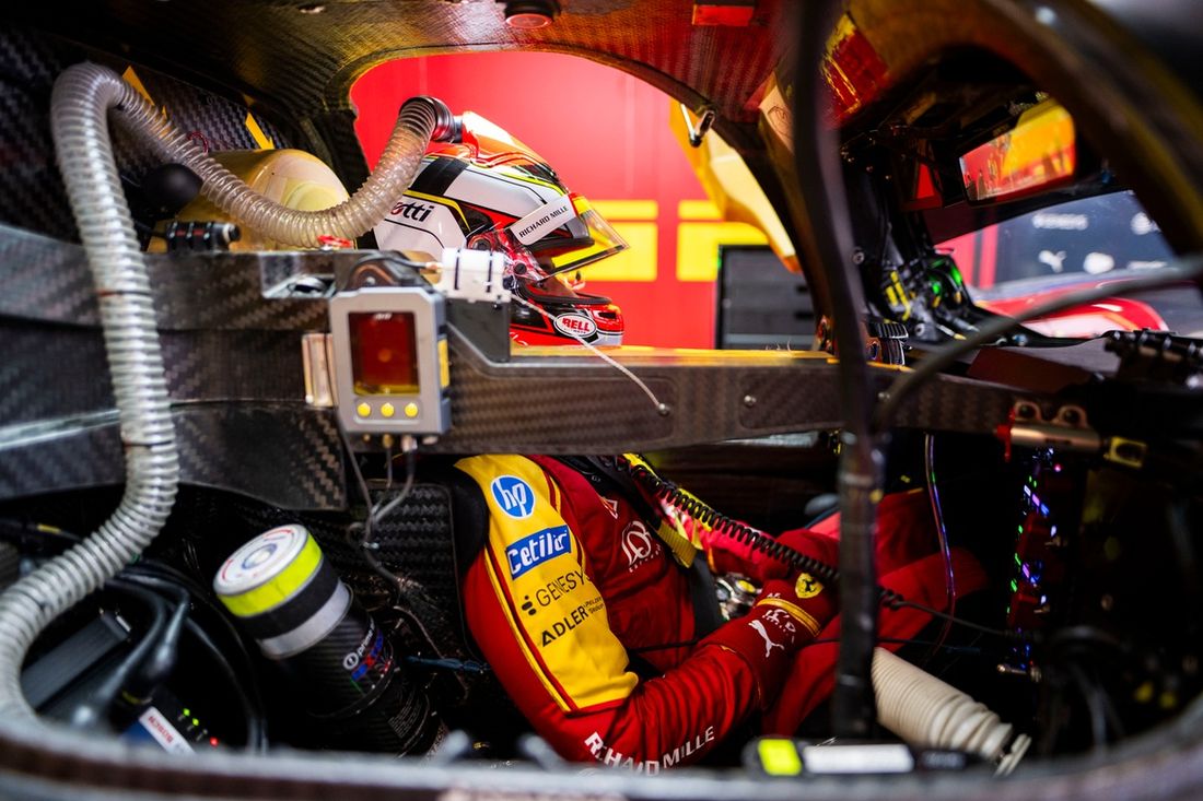 #51 AF Corse Ferrari 499P: Alessandro Pier Guidi, James Calado, Antonio Giovinazzi