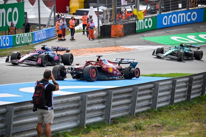 Charles Leclerc, Ferrari, Fernando Alonso, Aston Martin Racing, Pierre Gasly, Alpine