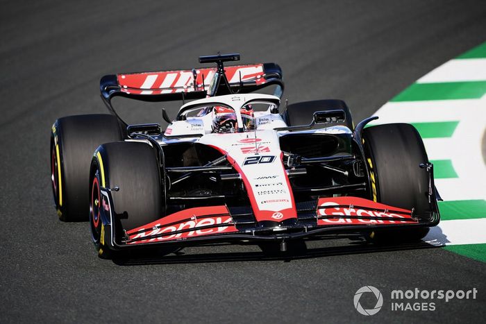 Kevin Magnussen, Haas VF-23