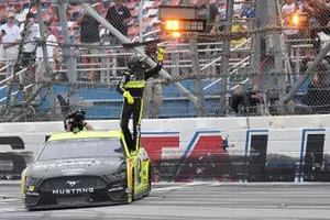 Race Winner Ryan Blaney, Team Penske, Ford Mustang