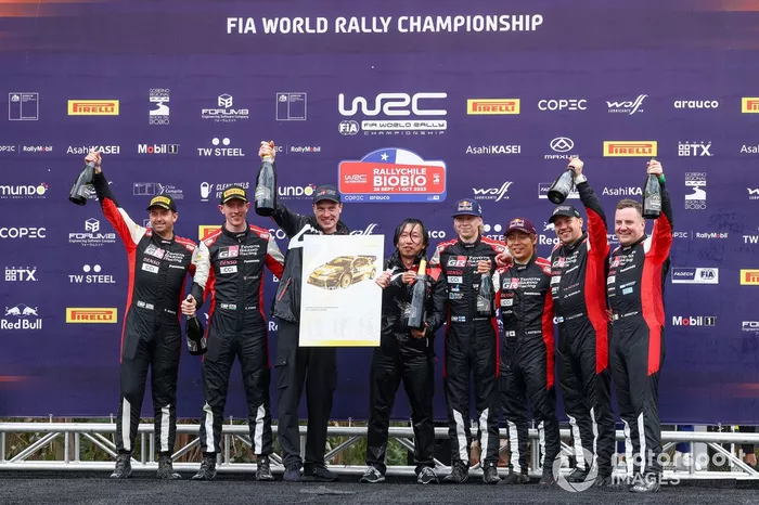 Podio: Elfyn Evans, Scott Martin, Toyota Gazoo Racing WRT Toyota GR Yaris Rally1, Takamoto Katsuta, Aaron Johnston, Toyota Gazoo Racing WRT NG Toyota GR Yaris Rally1, Kalle Rovanperä, Jonne Halttunen, Toyota Gazoo Racing WRT Toyota GR Yaris Rally1, Jari-M