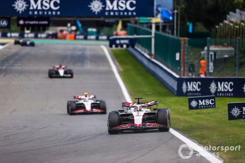 Kevin Magnussen, Haas VF-23, Nico Hulkenberg, Haas VF-23