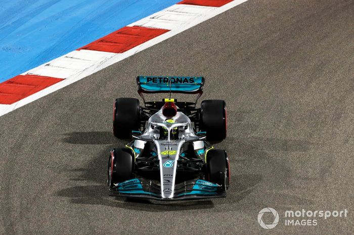 Lewis Hamilton, Mercedes W13