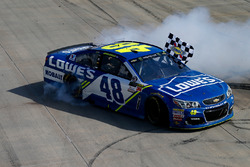 Race winner Jimmie Johnson, Hendrick Motorsports Chevrolet