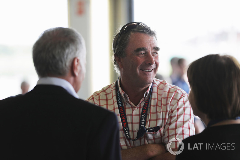 Mansell: "Ferrari'nin başarılı olması gerekiyor" 1 Formula 1 Haberleri - F1 Puan Durumu Nigel Mansell, Riccardo Patrese