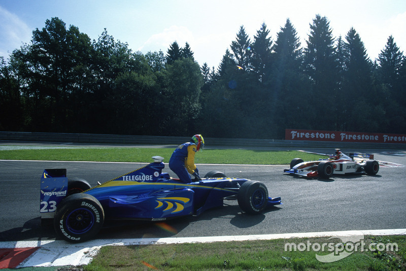 Ricardo Zonta, BAR 01-Supertec, dépassé par Jacques Villeneuve, BAR 01-Supertec