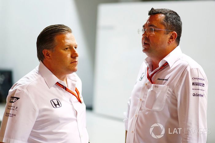 Zak Brown, Director Ejecutivo de McLaren Technology Group, Eric Boullier, Director de competición, McLaren