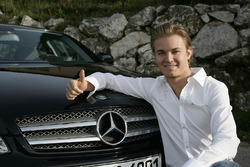 Nico Rosberg, unterschreibt bei Mercedes AMG F1 - November 2009