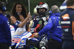 Jorge Lorenzo, Yamaha Factory Racing con un'ombrellina