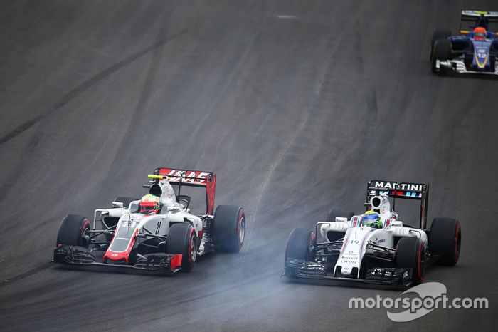 Esteban Gutiérrez, Haas F1 Team VF-16 y Felipe Massa, Williams FW38 al inicio de la carrera