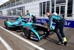 La monoposto Nelson Piquet Jr., NEXTEV TCR Formula E Team