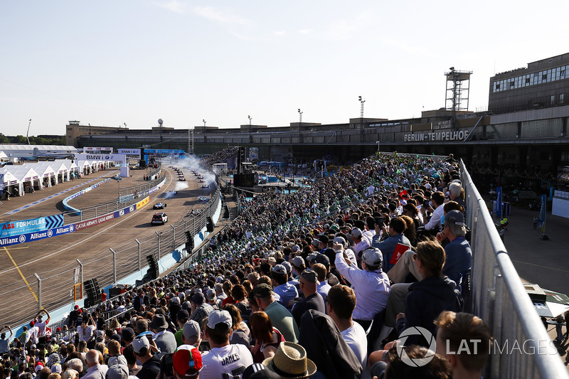 The Grid lines up for the start of the Berlin ePrix