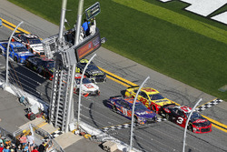 Austin Dillon, Richard Childress Racing Chevrolet Camaro, Joey Logano, Team Penske Ford Fusion and D