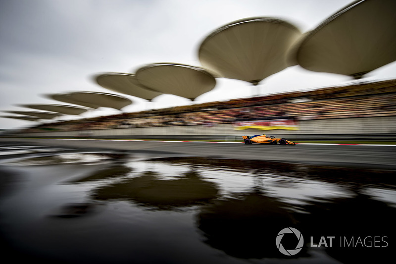 Stoffel Vandoorne, McLaren MCL33 Renault