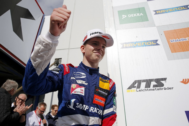 Robert Shwartzman (19 jaar, Rusland)