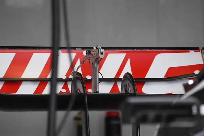 Haas VF-23: DRS-Mechanismus