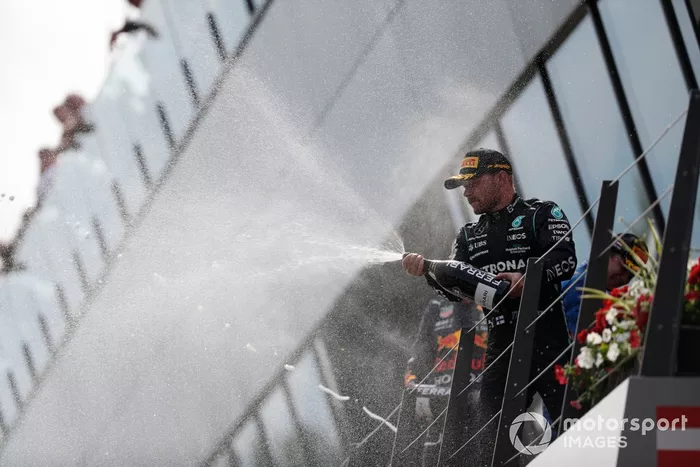 Podio: segundo lugar Valtteri Bottas, Mercedes