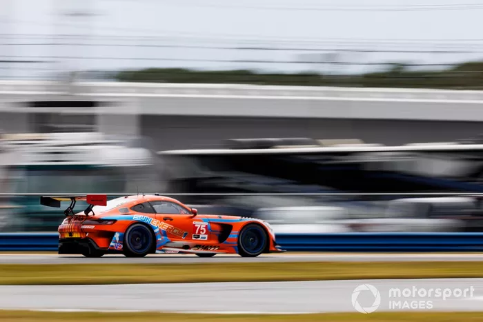 #75 Express Mercedes-AMG GT3: Kenny Habul, Mikael Grenier, Jules Gounon, Maro Engel