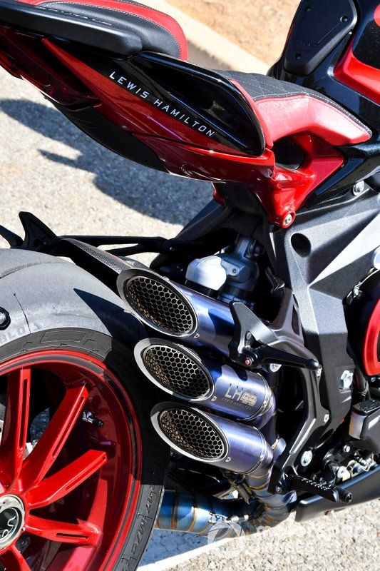 Brutale R LH 44 de Lewis Hamilton