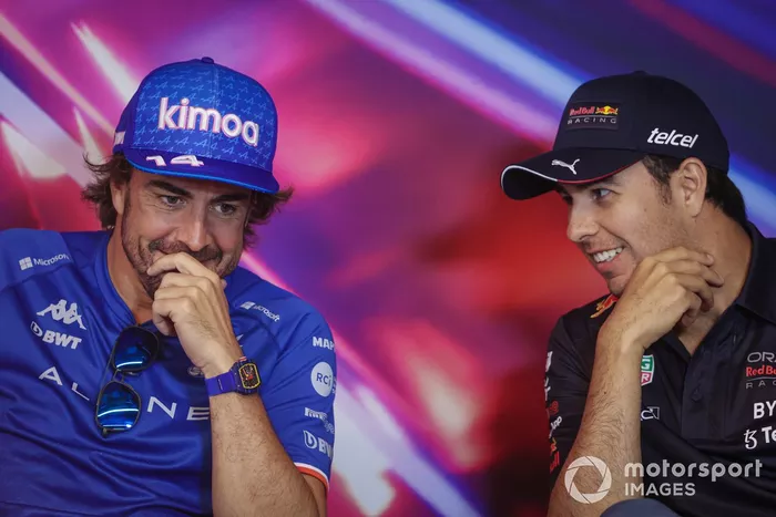 Fernando Alonso, Alpine F1 Team, Sergio Pérez, Red Bull Racing, en la rueda de prensa