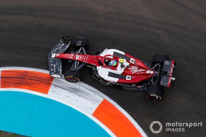 Zhou Guanyu, Alfa Romeo C42