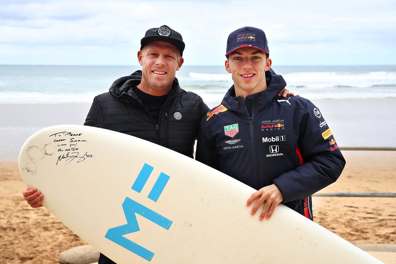 Pierre Gasly, Red Bull Racing se prepara para ir a surfear