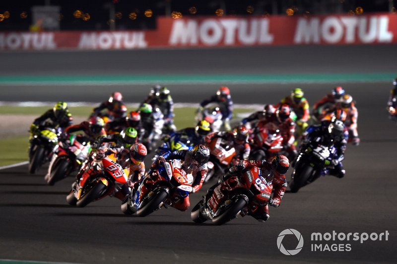 Старт гонки, Андреа Довіціозо, Ducati Team, попереду