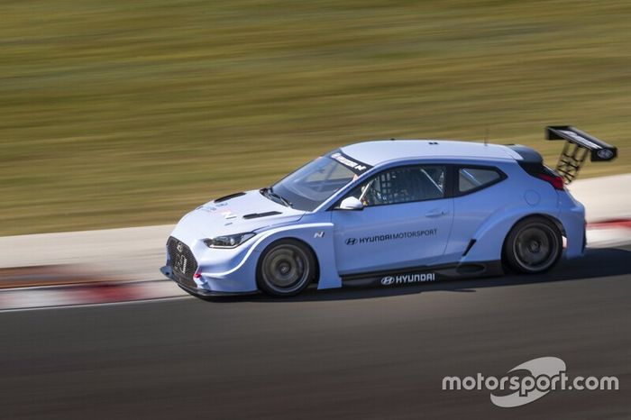 Hyundai Veloster N ETCR