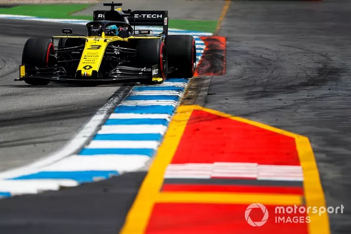 Daniel Ricciardo, Renault F1 Team R.S.19