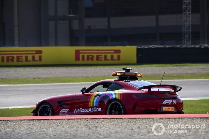 El Safety Car rojo