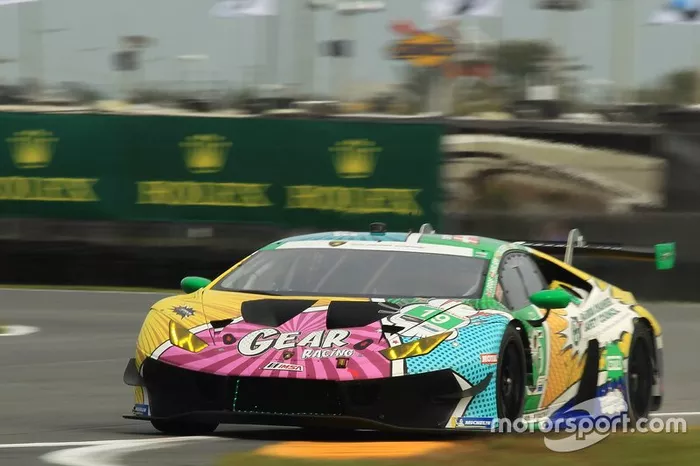 #19 GEAR Racing powered by GRT Grasser Lamborghini Huracan GT3, GTD: Christina Nielsen, Katherine Legge, Tati Calderon, Rahel Frey