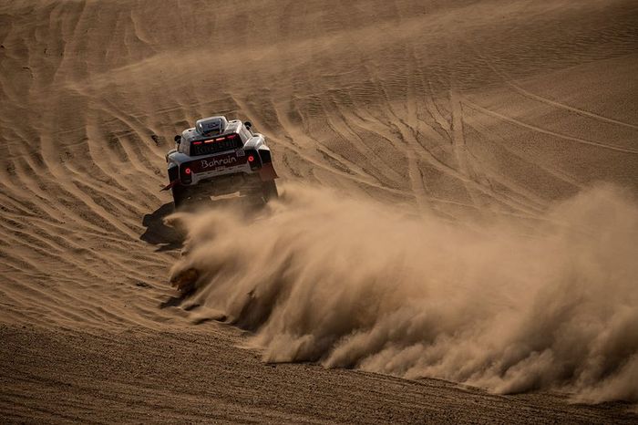 #302 JCW X-Raid Team: Stephane Peterhansel, Paulo Fiuza