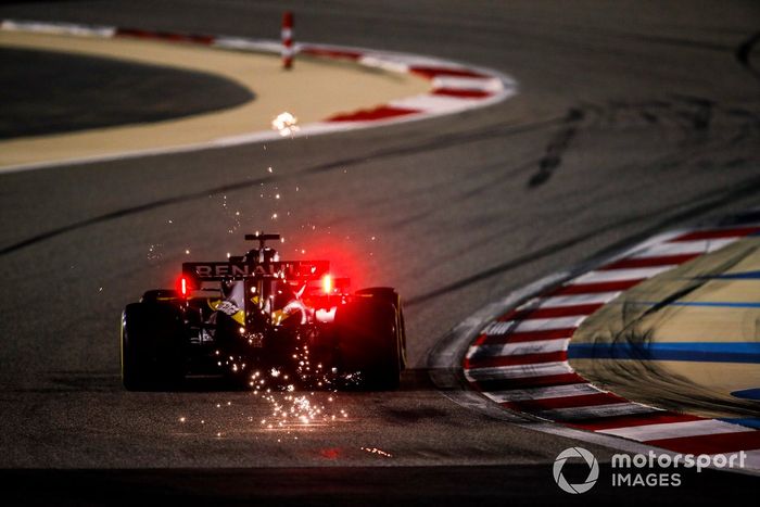 Daniel Ricciardo, Renault F1 Team R.S.20  sacando chispas
