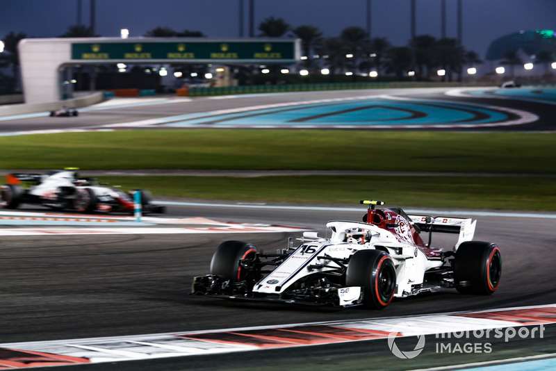 Charles Leclerc, Sauber C37 leads Kevin Magnussen, Haas F1 Team VF-18