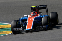 Эстебан Окон, Manor Racing MRT05