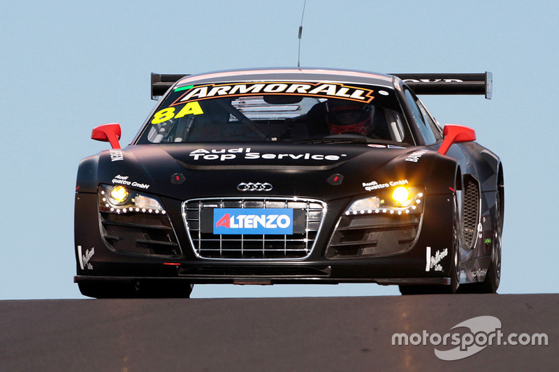 #8 Audi R8 LMS: Christopher Mies, Darryl O'Young, Marc Basseng