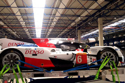 Toyota Racing Toyota TS050 Hybrid se preparan para el vuelo hacia la Ciudad de México