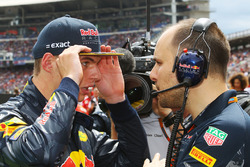 Макс Ферстаппен, Red Bull Racing та Джанп'єтро Ламбаз'є, інженер Red Bull Racing