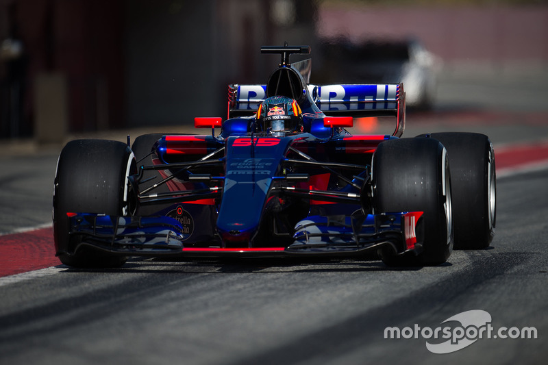 1ere : Toro Rosso STR12