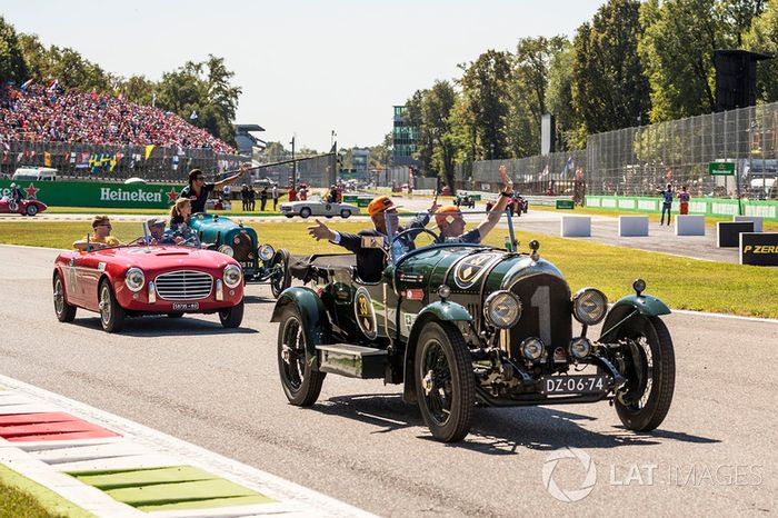 Max Verstappen, Red Bull Racing, Nico Hulkenberg, Renault Sport F1 Team and Carlos Sainz Jr., Scuderia Toro Rosso