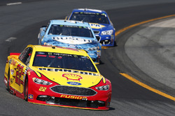 Joey Logano, Team Penske Ford Kevin Harvick, Stewart-Haas Racing Ford